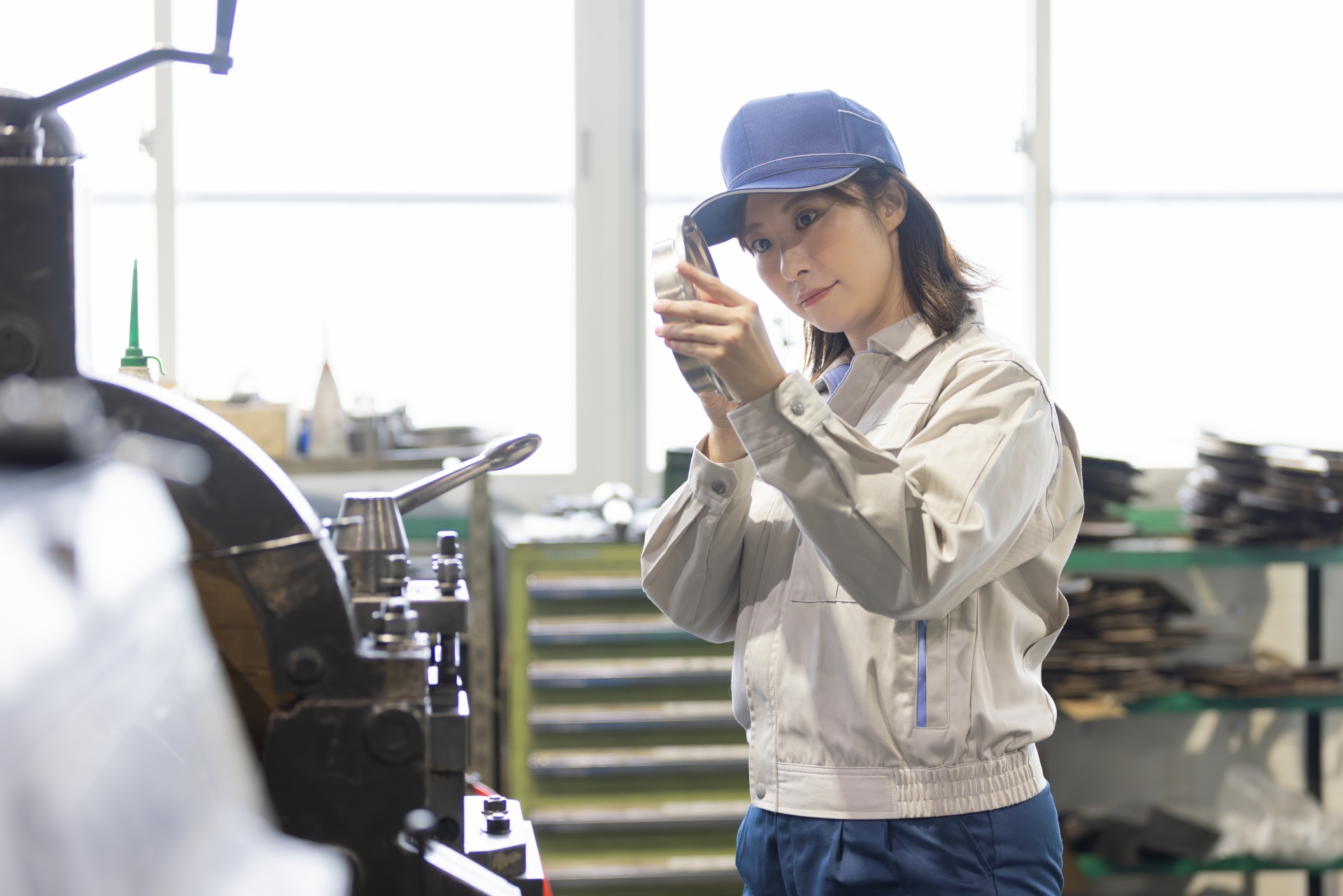 製造現場で働くことを専門とする労働者派遣